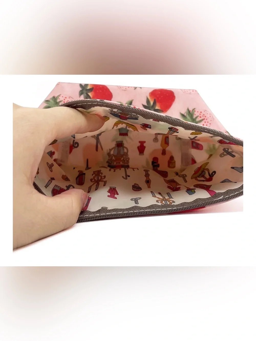 Strawberry Print Pink Cosmetic Pouch nwot